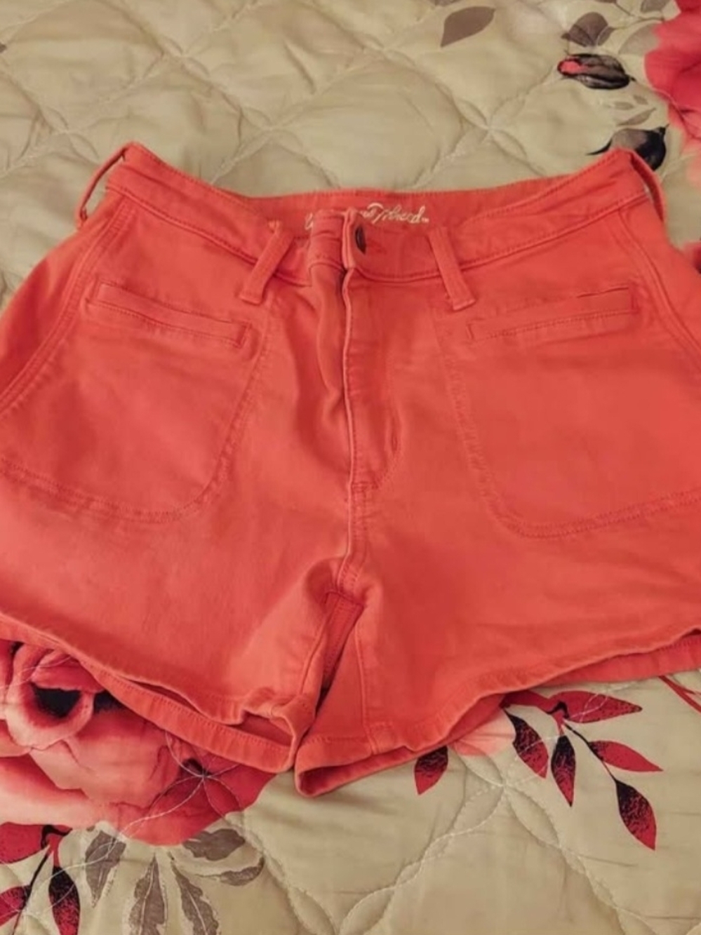 Universal Thread High-Waist Coral Shorts - Picture 1 of 5